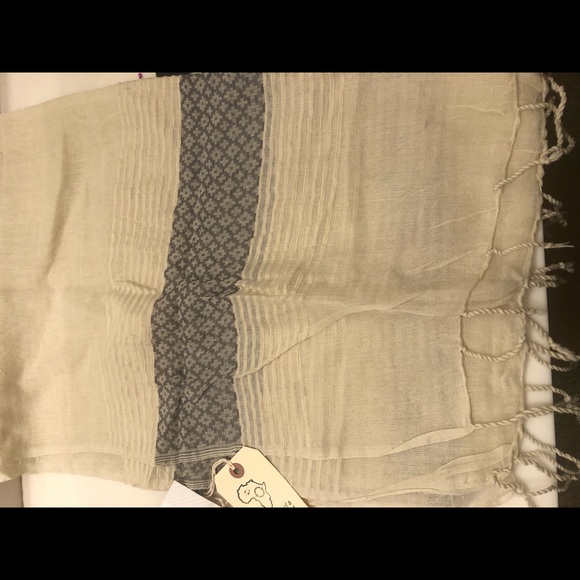ABLE ethically made scarf NWT - Picture 1 of 4